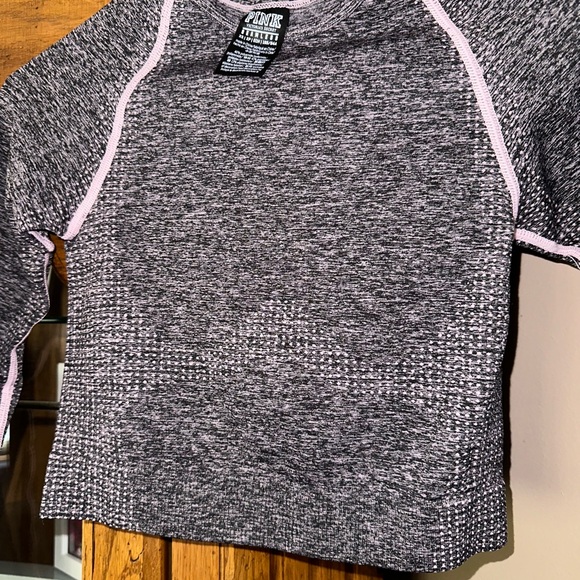 XS Victoria Secret PINK Top. MUST BE BUNDLED - Picture 9 of 10